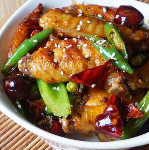 聚会上被瞬间歼灭的美味麻辣干锅鸡翅