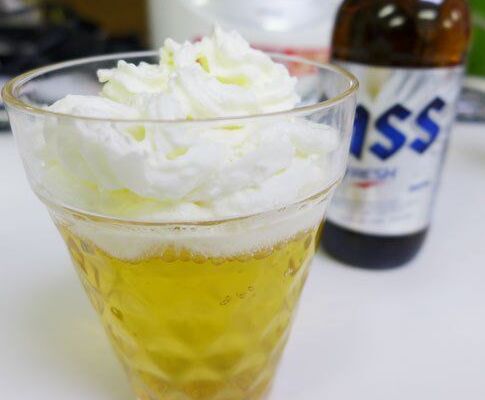 啤酒创意喝法：啤酒加奶油