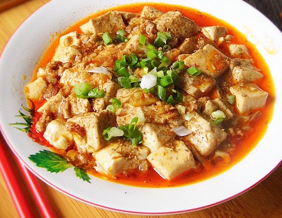 川菜馆子里的人气菜【麻婆豆腐】迥然不同的好