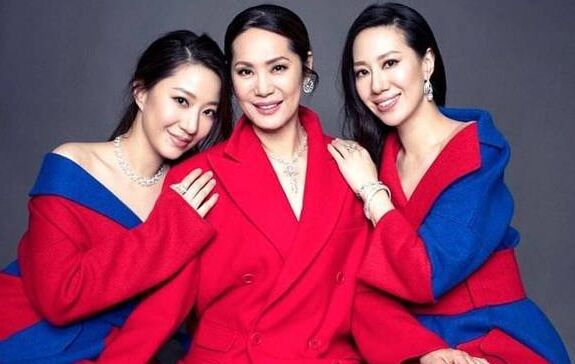 甄子丹丈母娘比女儿还美