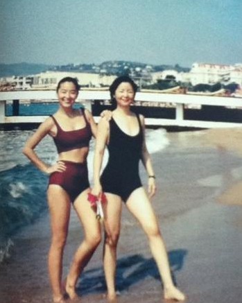林青霞与邓丽君24年前泳照曝光